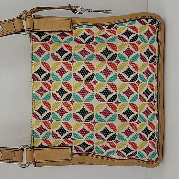 Fossil Messenger Bag in Geometric Print - Picture 4 of 16